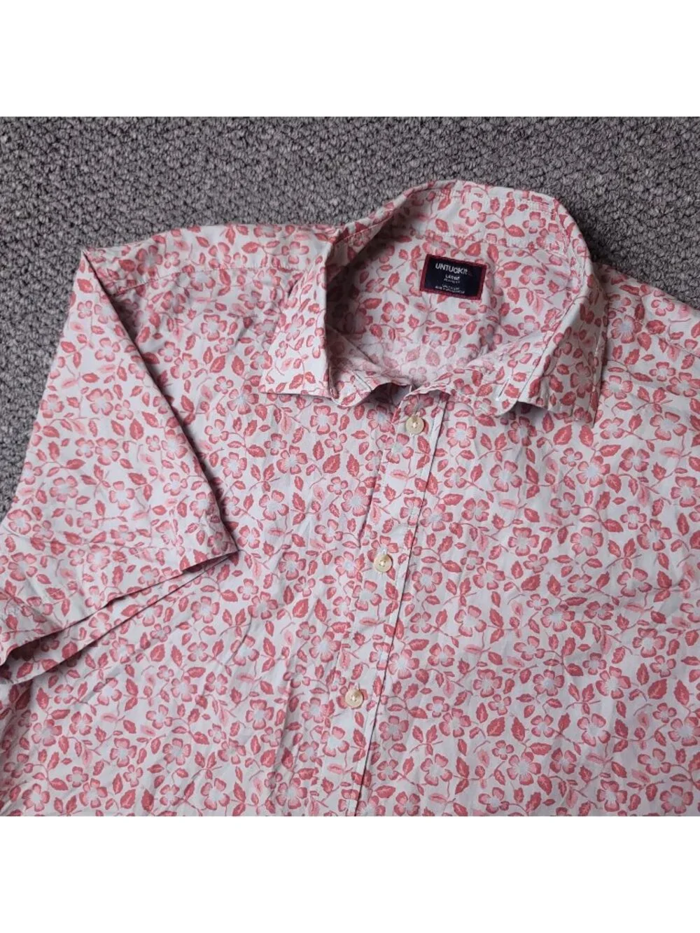 UNTUCKit Buchanan Shirt Mens L Large Relaxed Pink Button Floral Short Sleeve